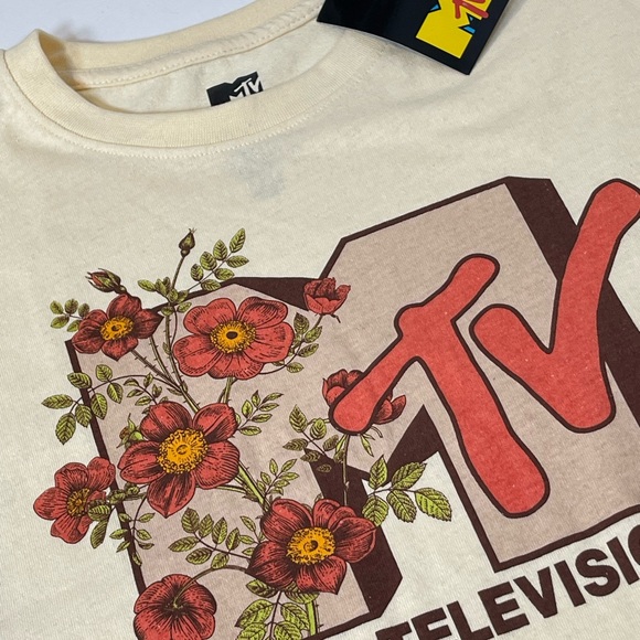 New with Tags MTV Junior Size XL TShirt - Picture 3 of 6